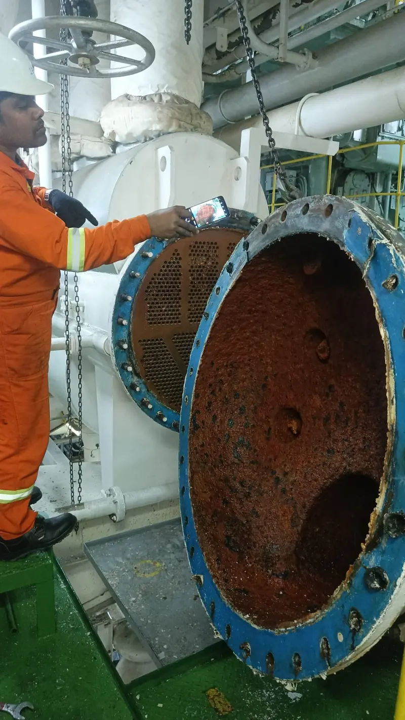 Removing the exchanger cover