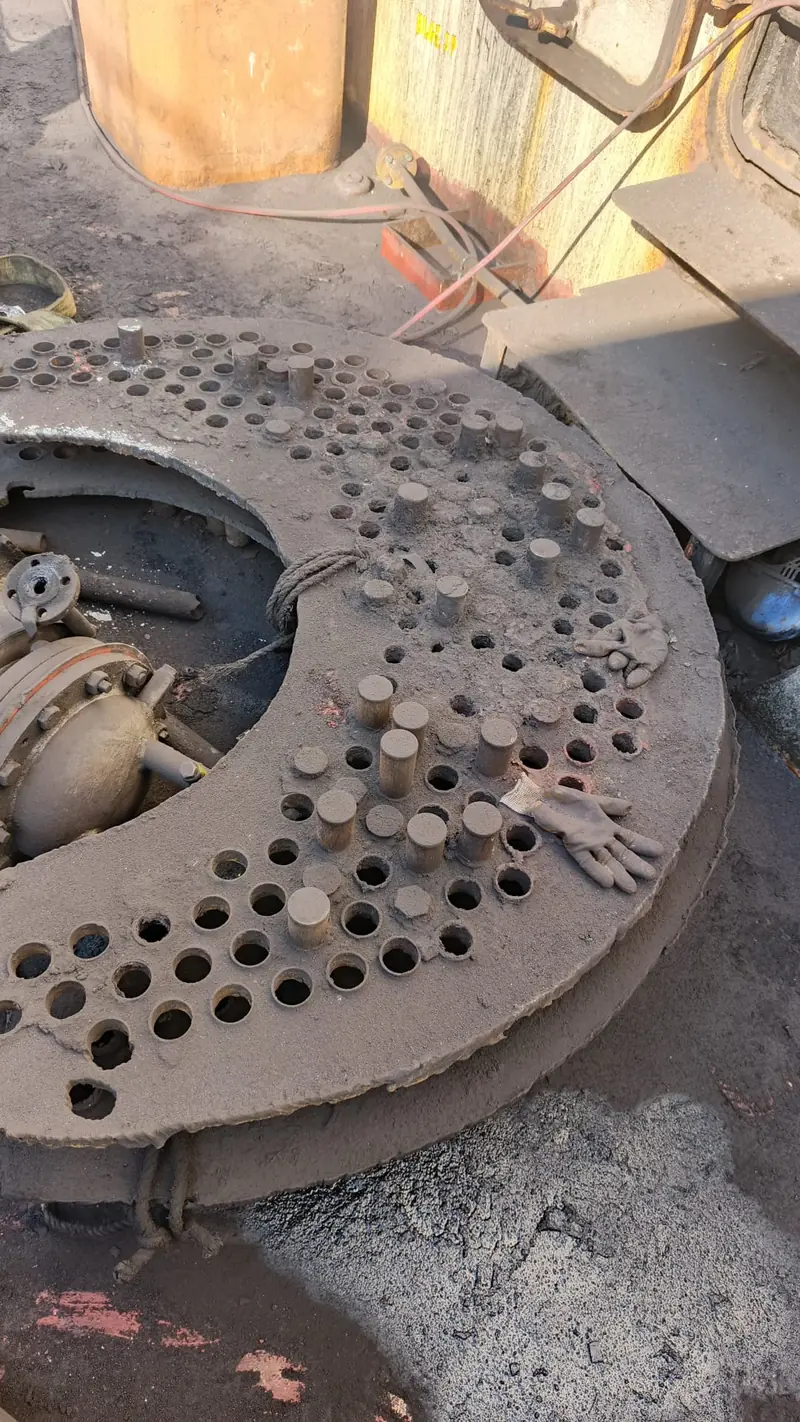 The original tube sheet after removal